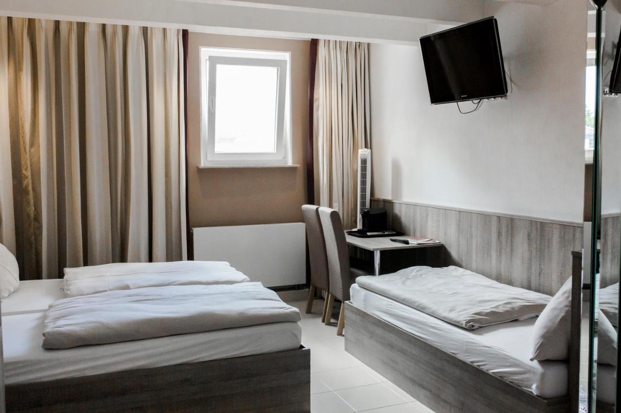 Bach Hotel Porta Westfalica Esterno foto