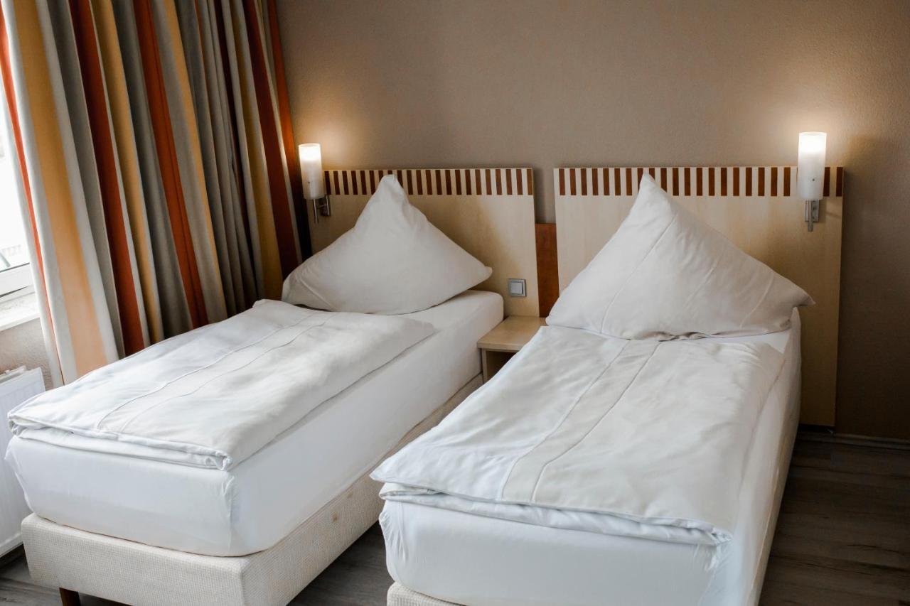Bach Hotel Porta Westfalica Esterno foto